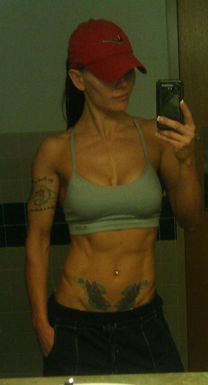 Great Abs Mirrorshot NSFW