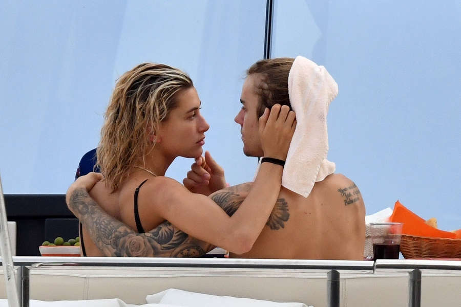 Hailey Baldwin NSFW