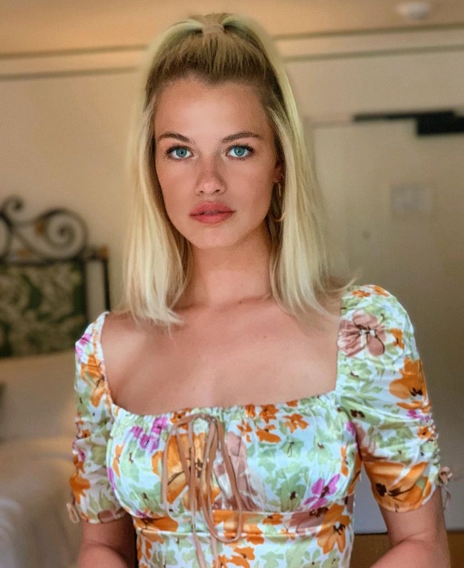 Hailey Clauson NSFW