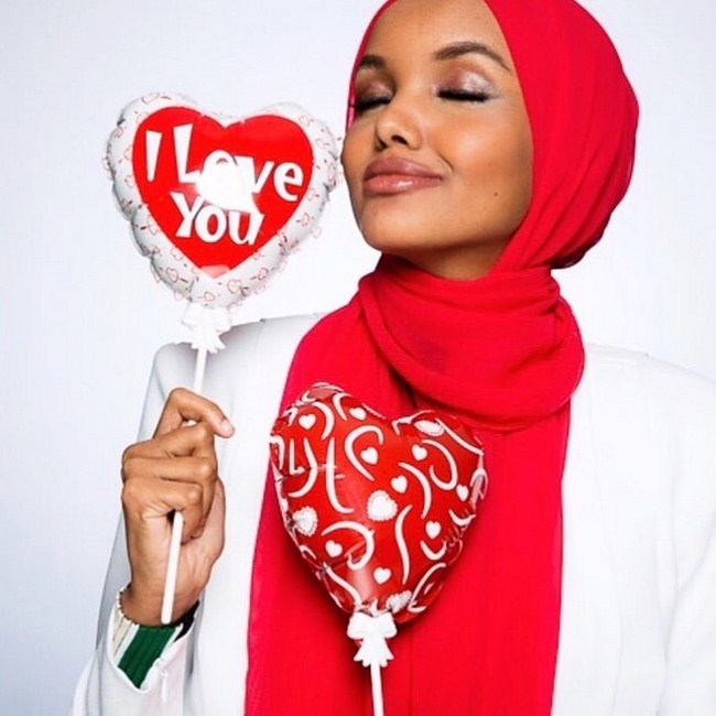 Halima Aden NSFW