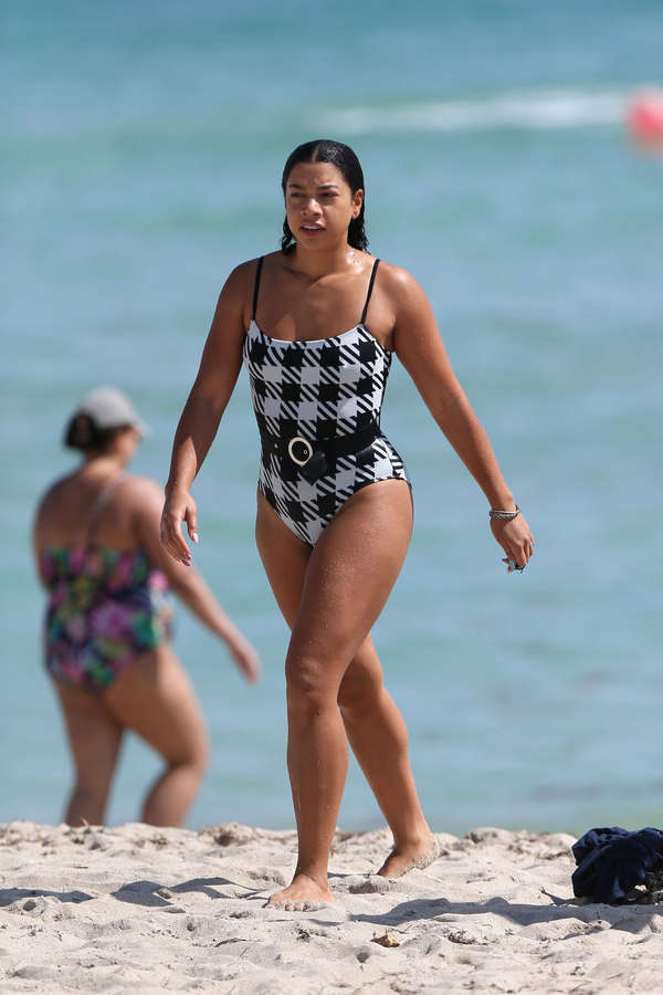 Hannah Bronfman NSFW