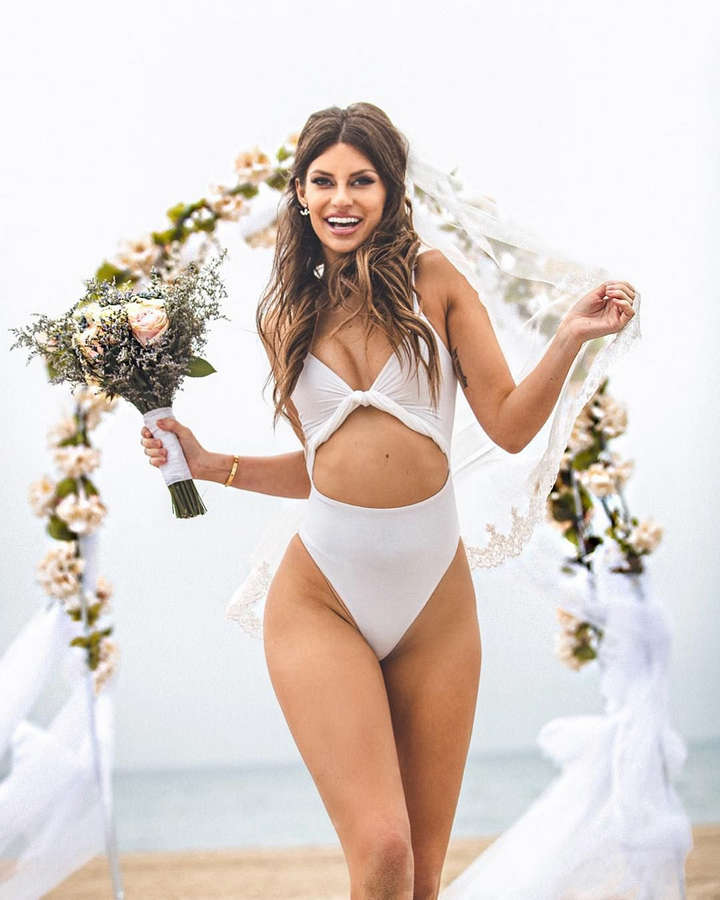 Hannah Stocking NSFW