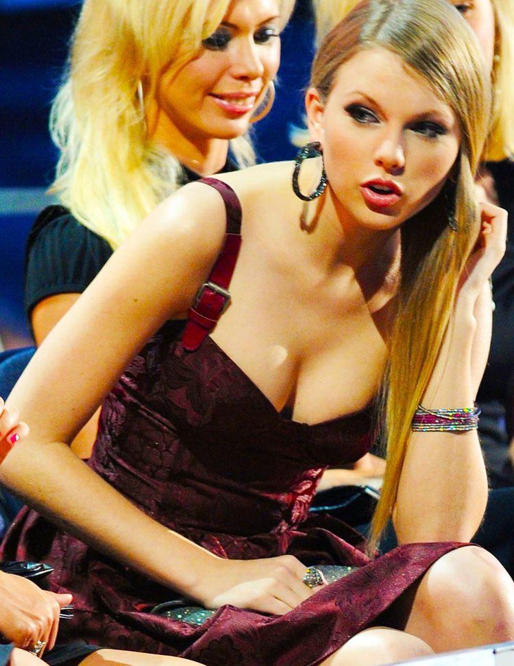 Hard And Horny For Taylor Swift Anyone Else NSFW