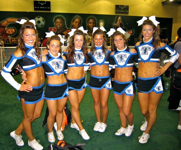 Hardbodied Cheerleaders NSFW