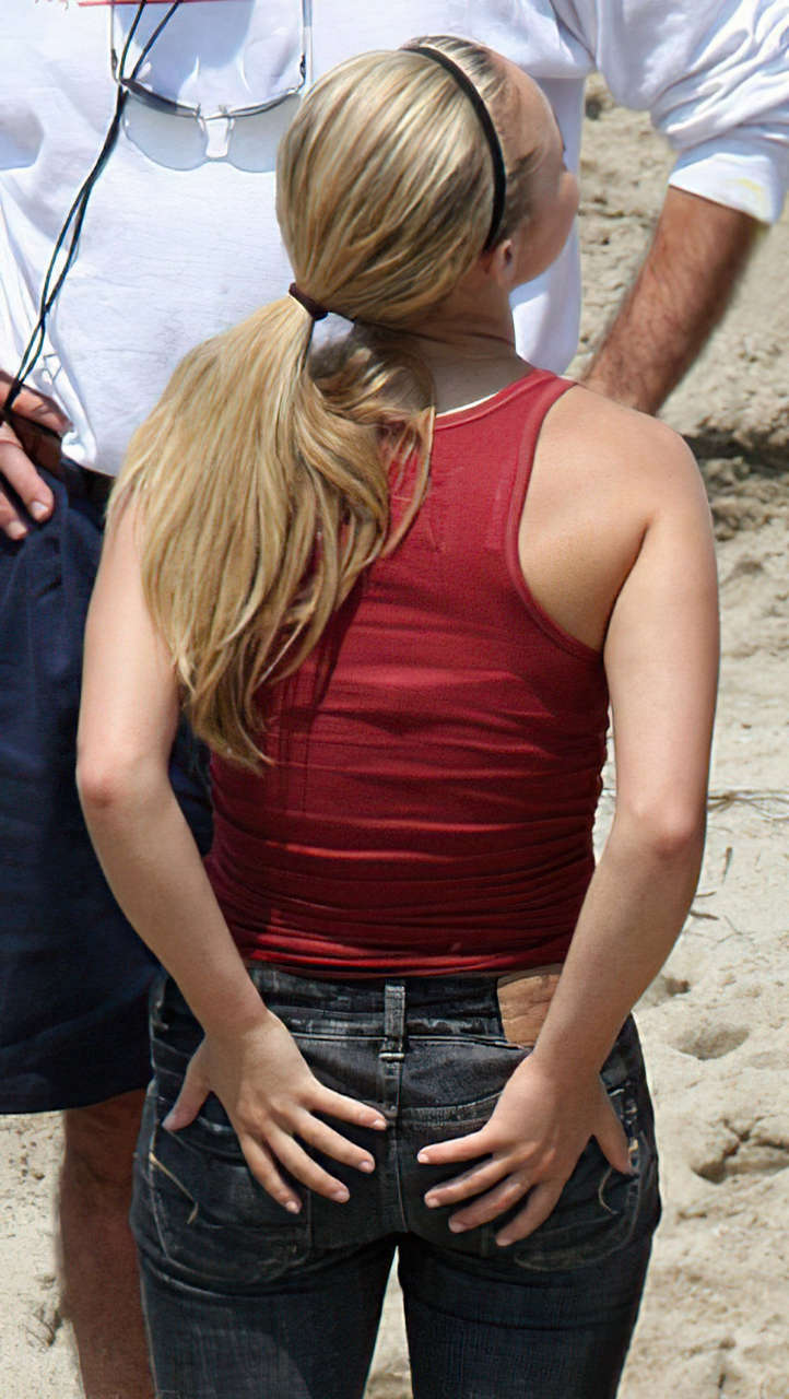 Hayden Panettiere Ass