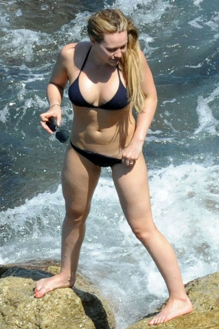 Hilary Duff Abs