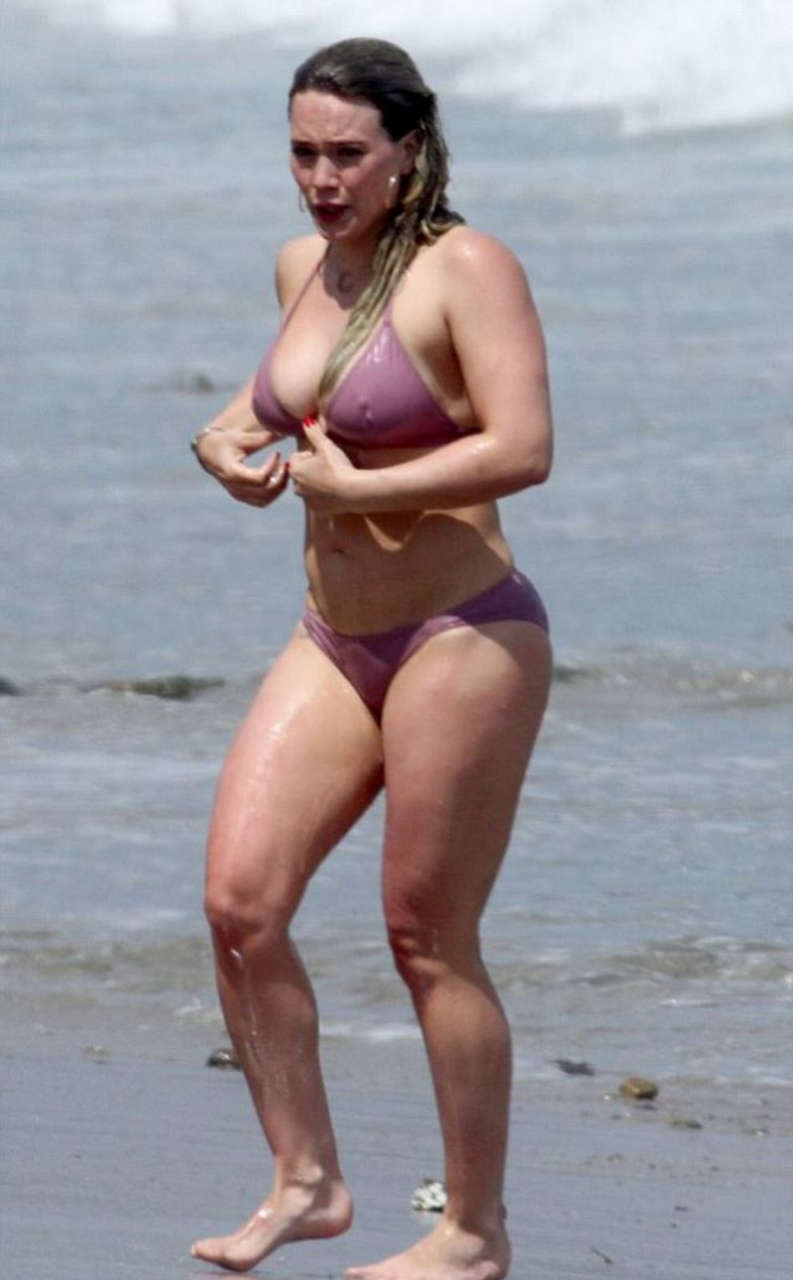 Hilary Duff Boobs