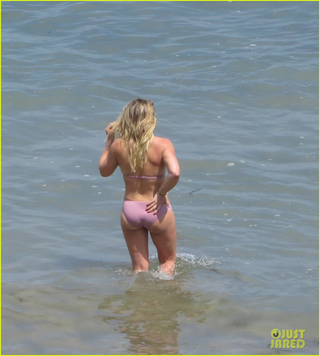 Hilary Duff In Bikini Ass