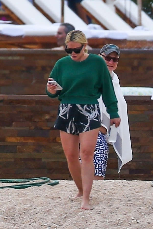 Hilary Duff NSFW