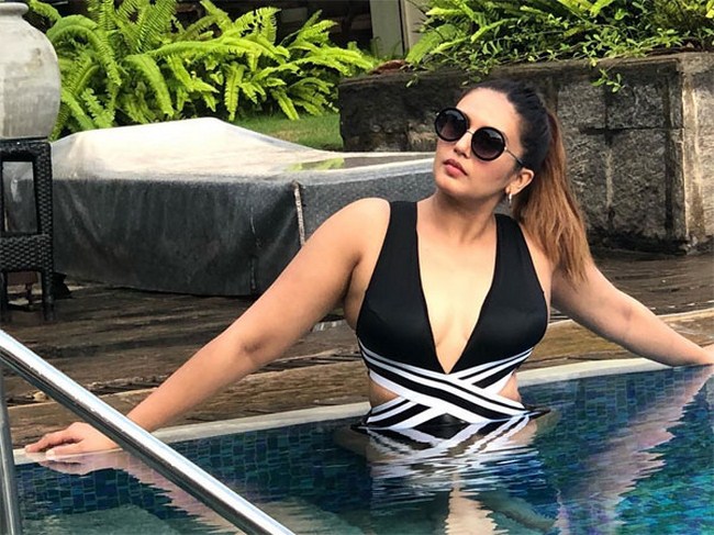 Huma Qureshi NSFW