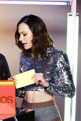 I Love Daisy Ridleys Abs