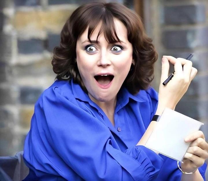 I Wonder If Keeley Hawes Could Fit 2 Cocks In Her Mouth NSFW