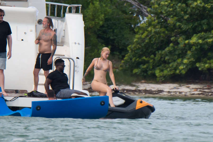 Iggy Azalea NSFW