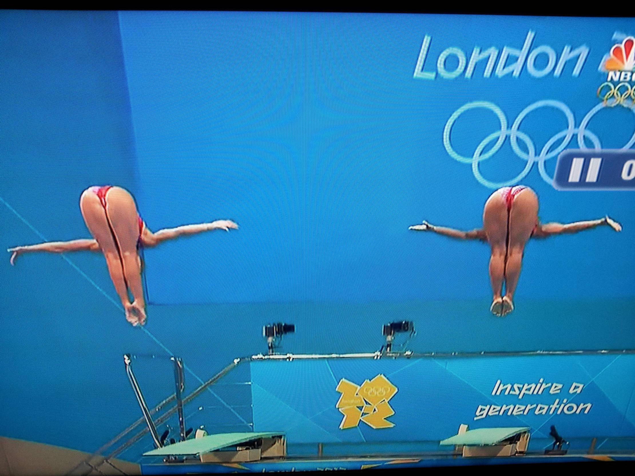 Im Not An Ass Ologist But The First Who Can Identify These Synchronized Divers Becomes A Mo
