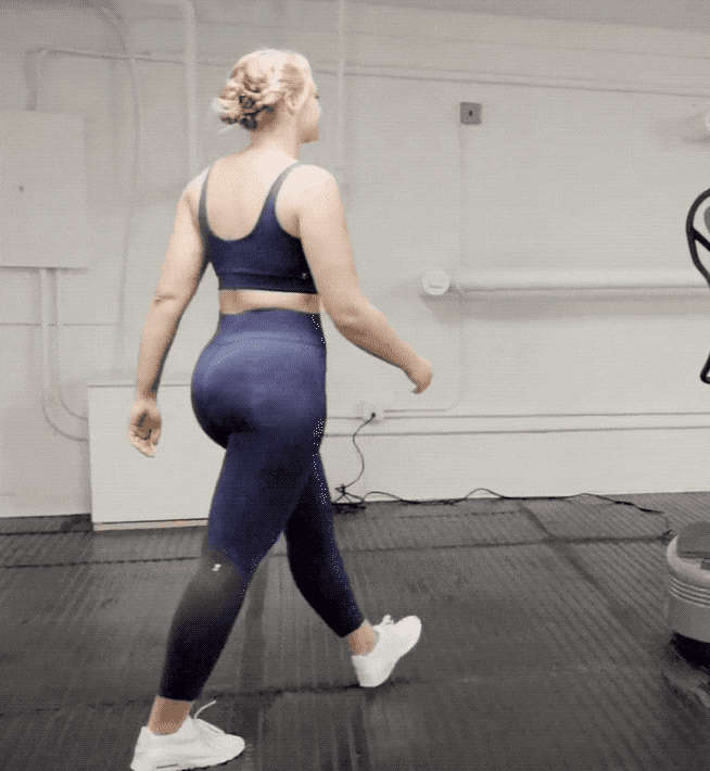 Iskra Lawrence Ass