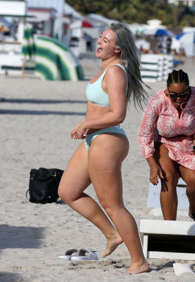 Iskra Lawrence NSFW