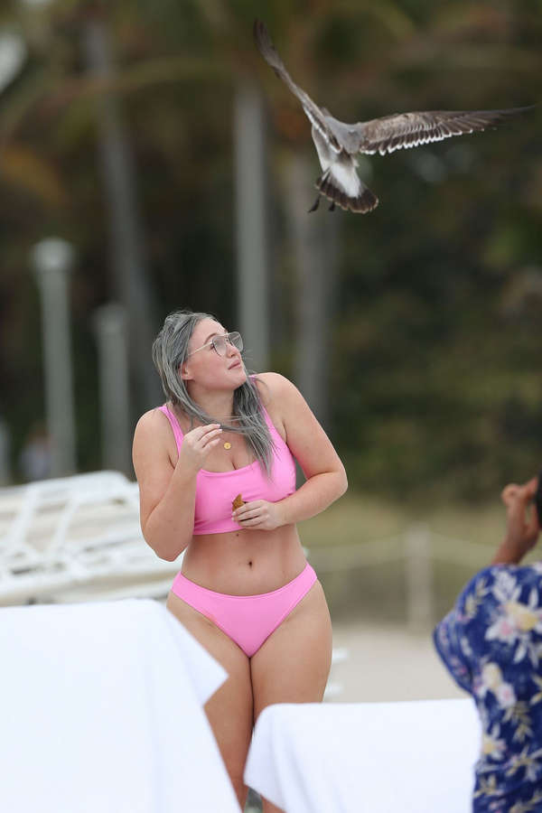 Iskra Lawrence NSFW