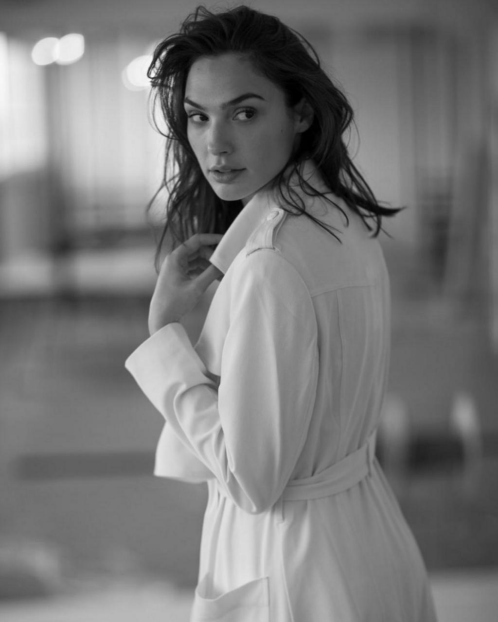 It Is Insane How Beautiful Gal Gadot Is NSFW