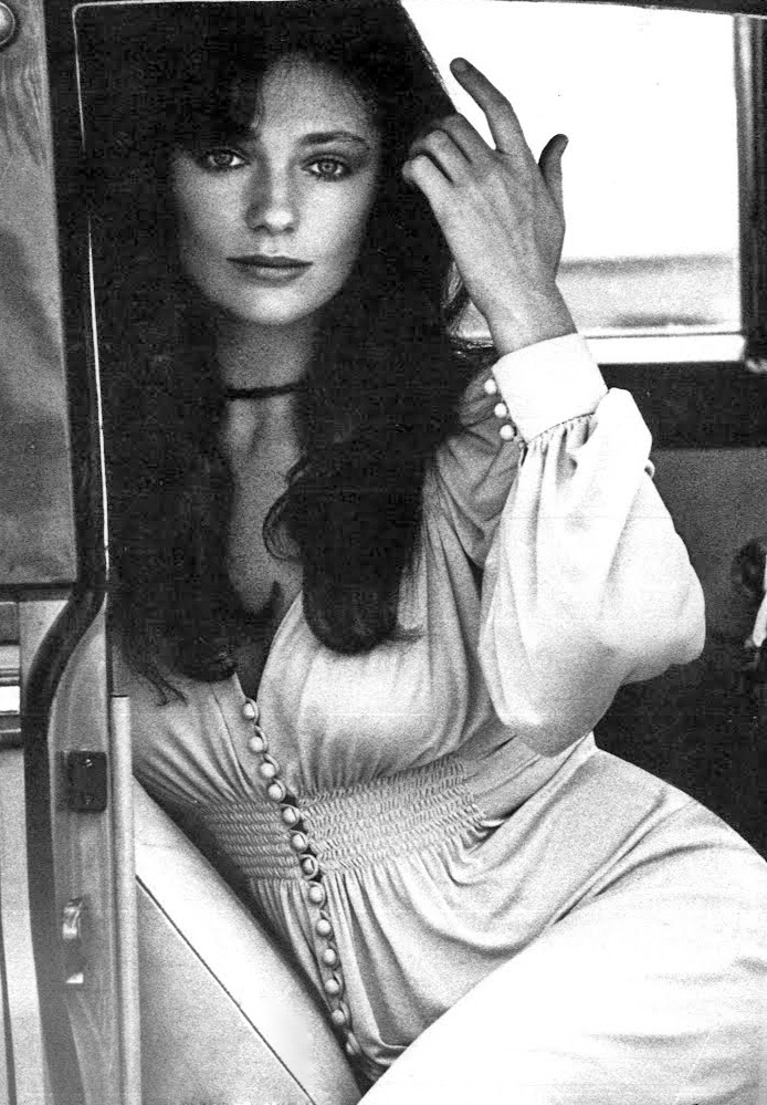 Jacqueline Bisset Vogue 1973 NSF