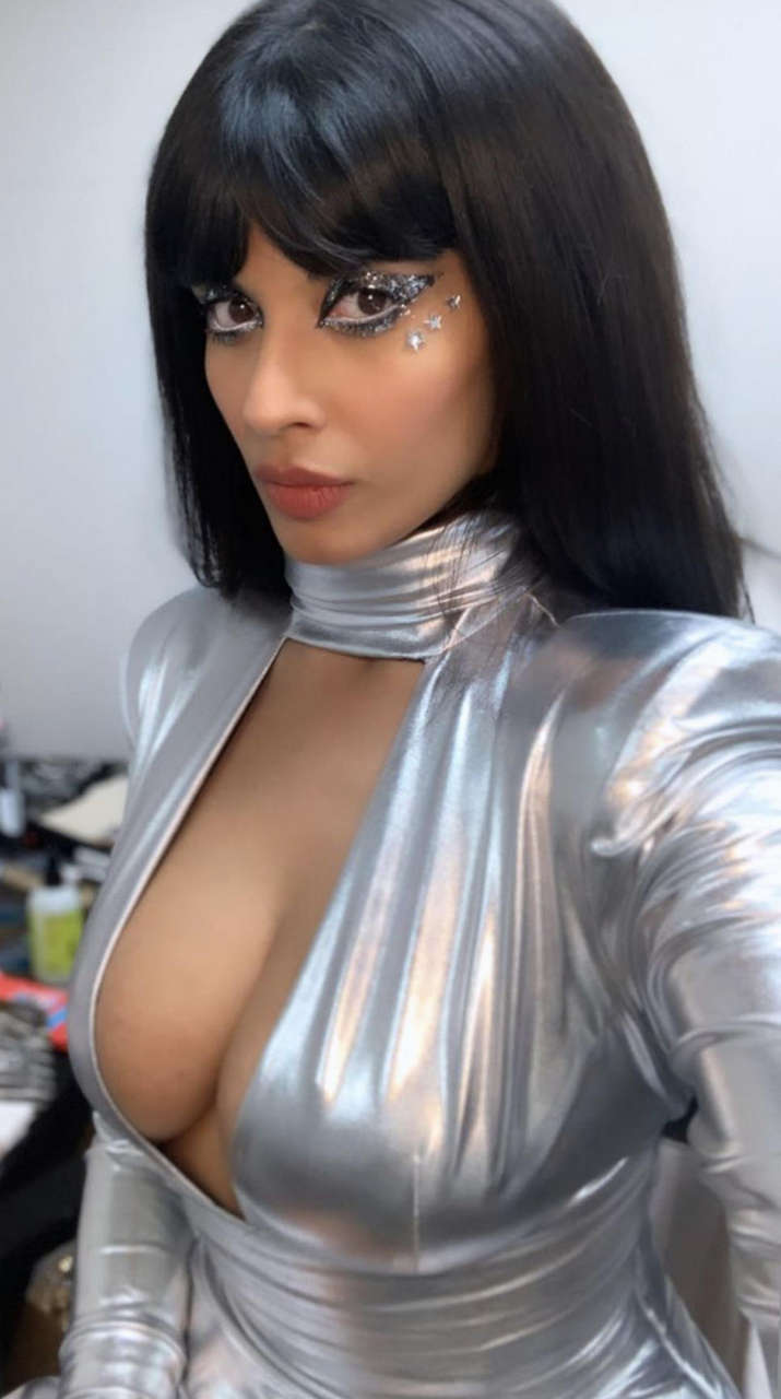 Jameela Jamil Boob