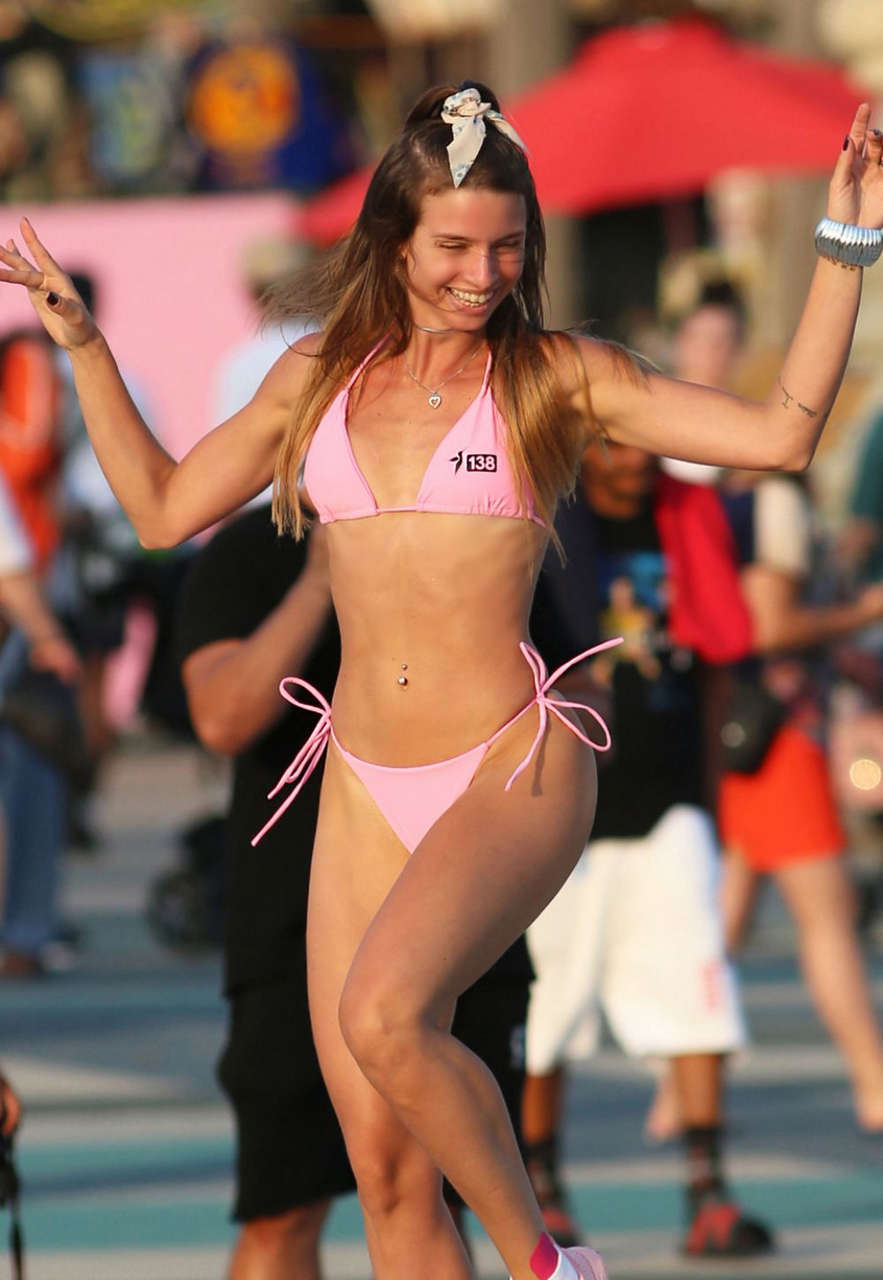 Jaquinha Bikini Photoshoot Venice Beach