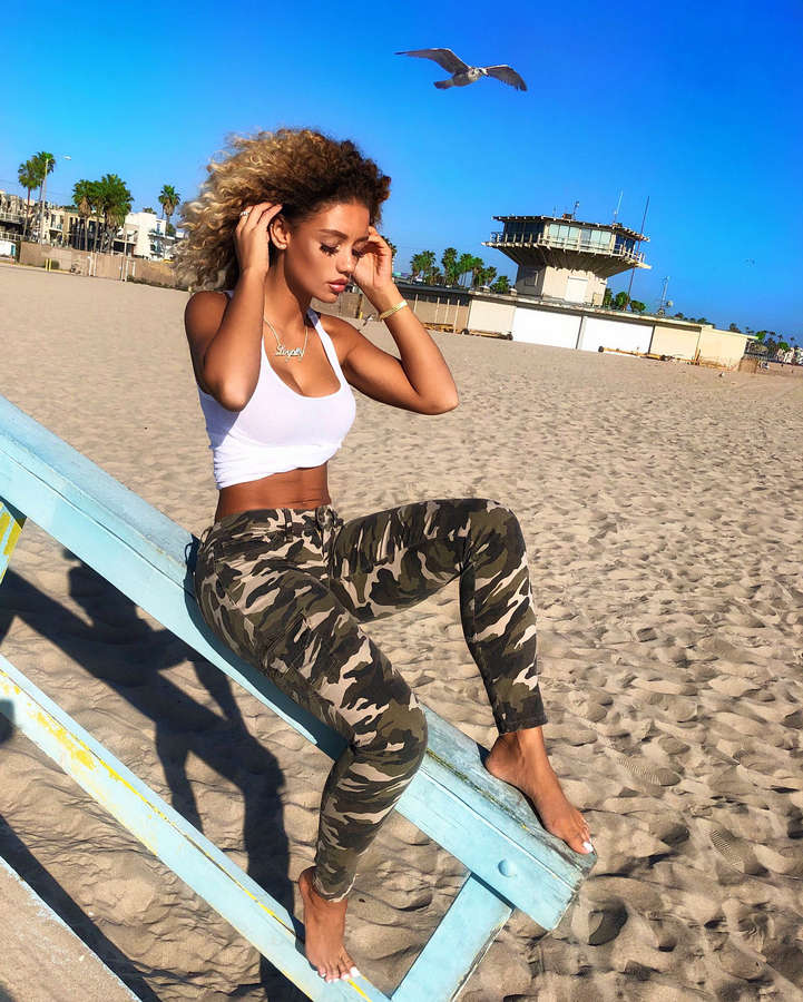 Jena Frumes NSFW