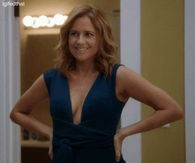 Jenna Fischer Shaking Her Tits Big Tits