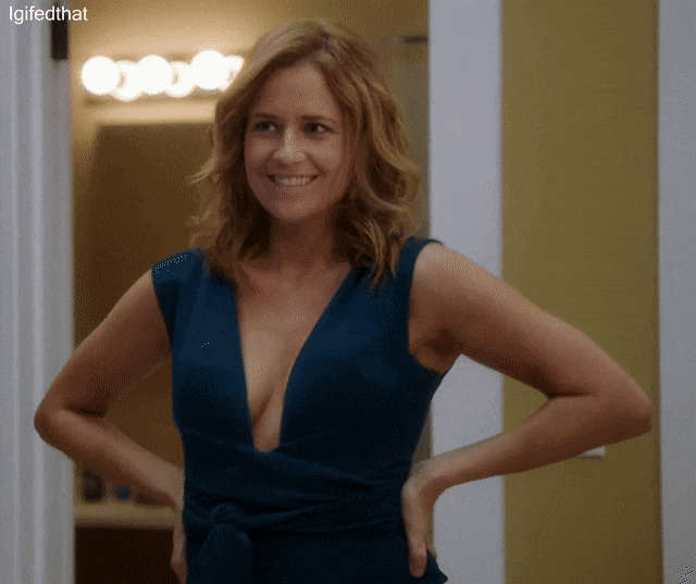 Jenna Fischer Shaking Her Tits Big Tits