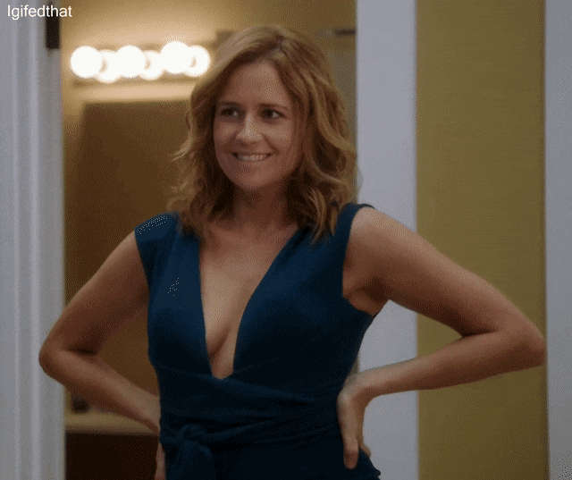 Jenna Fischer Shaking Her Tits Big Tits