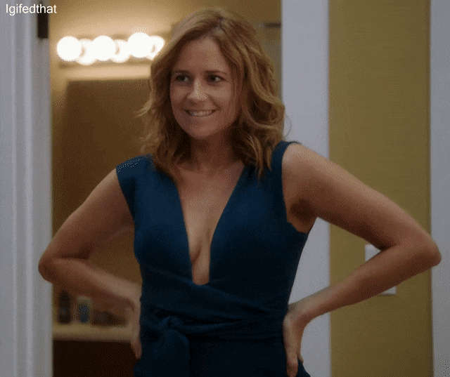 Jenna Fischer Shaking Her Tits Big Tits