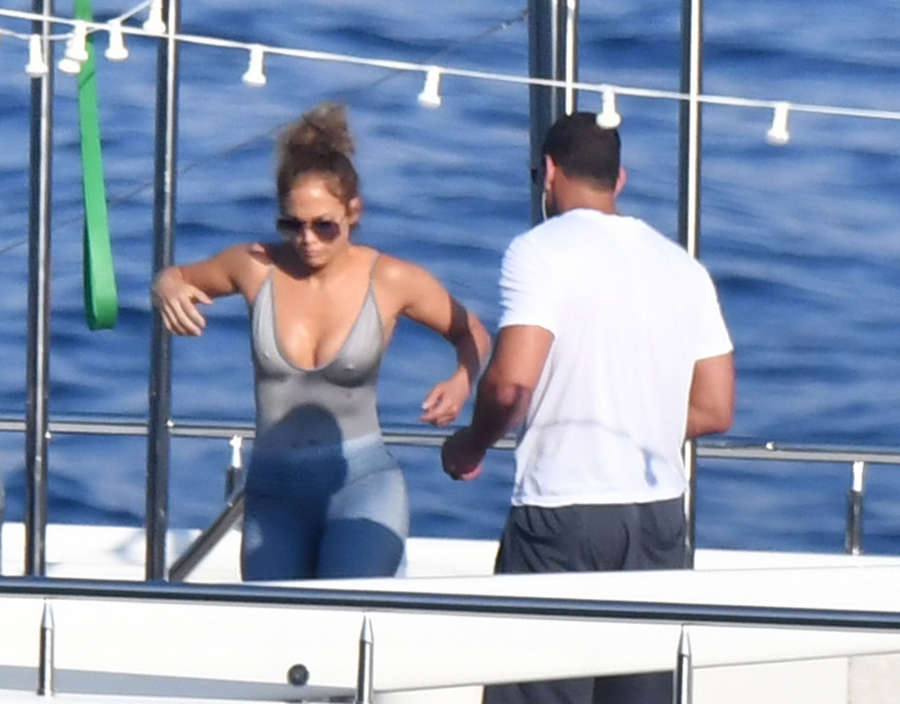 Jennifer Lopez NSFW