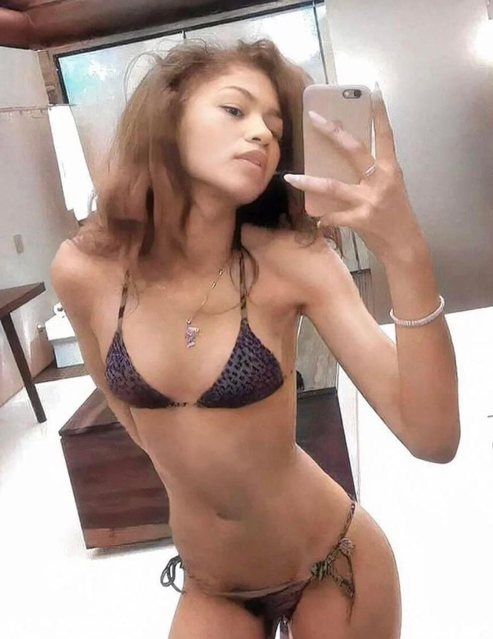 Jerking Off Hard For Zendaya NSFW