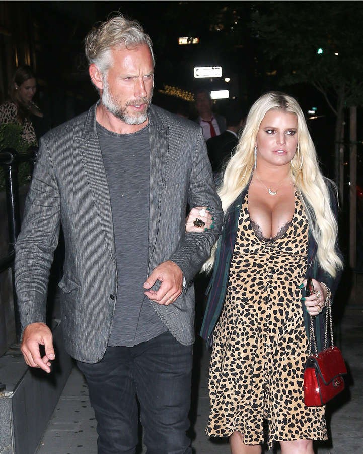 Jessica Simpson NSFW