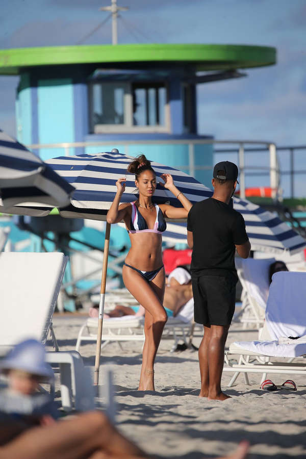 Joan Smalls NSFW