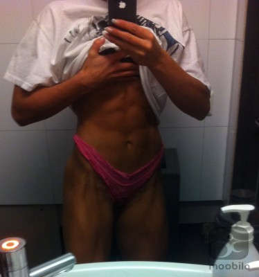 Josefin Pettersson Muscles