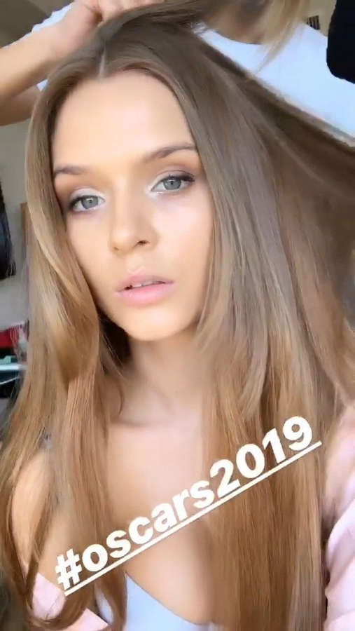 Josephine Skriver NSFW