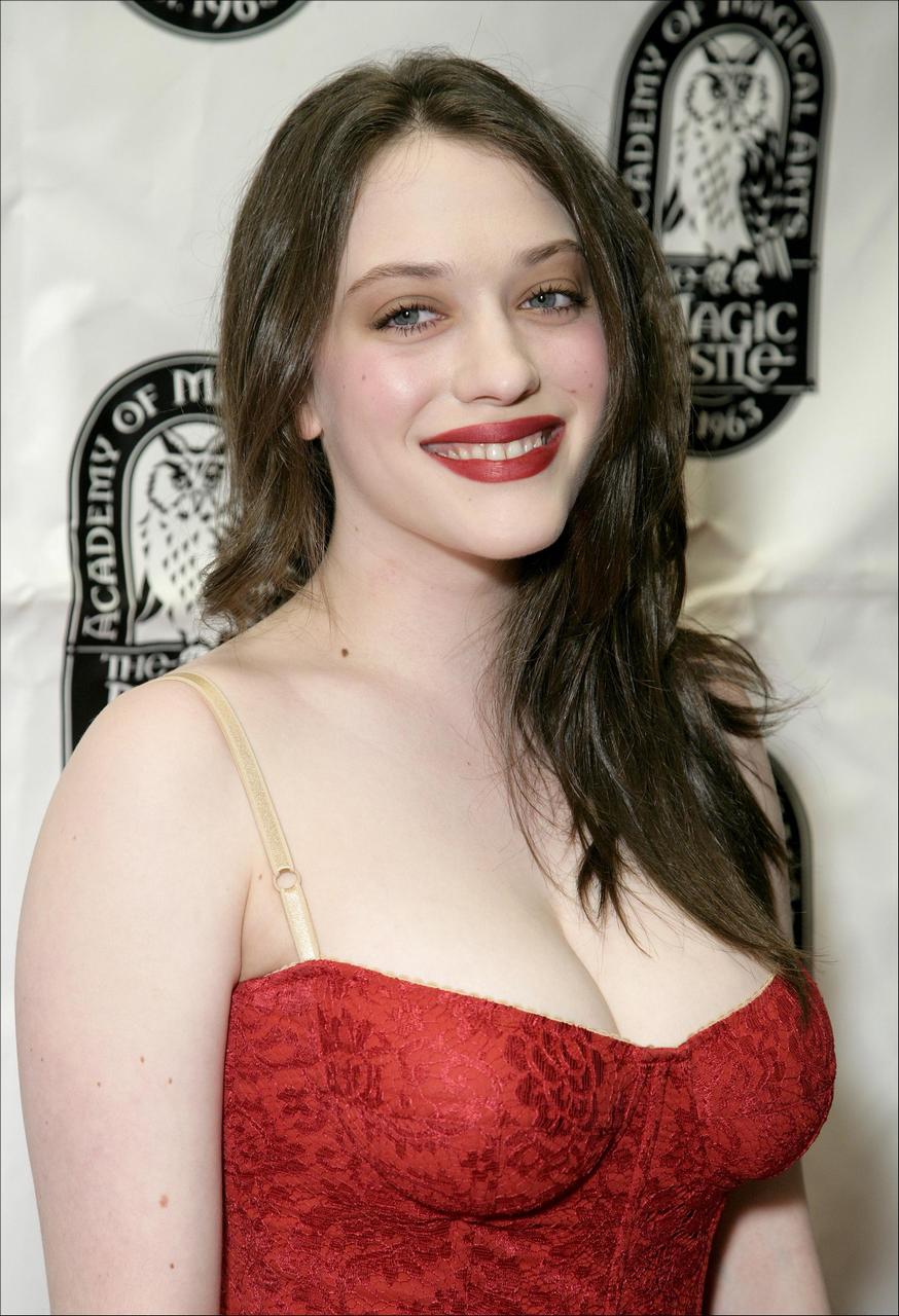 Kat Dennings NSFW