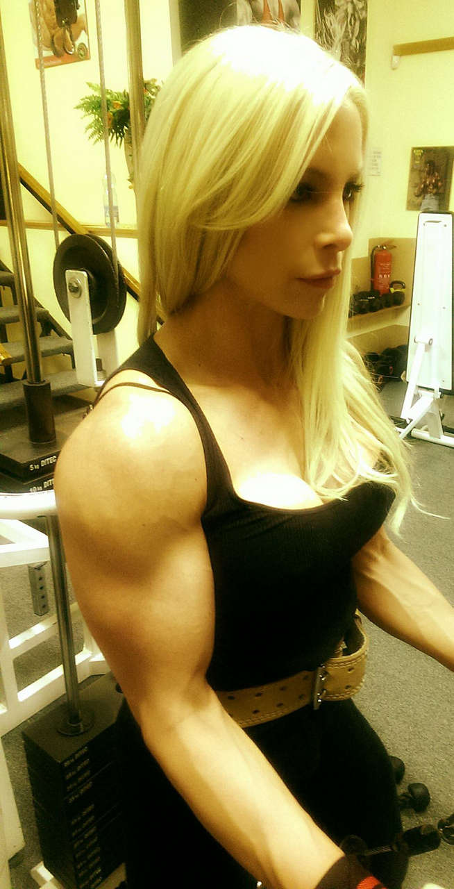 Katalin Jasztrab Muscles