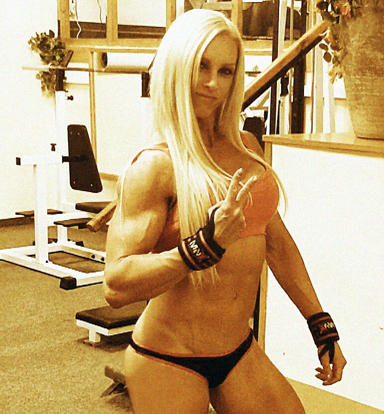 Katalin Jasztrab Muscles