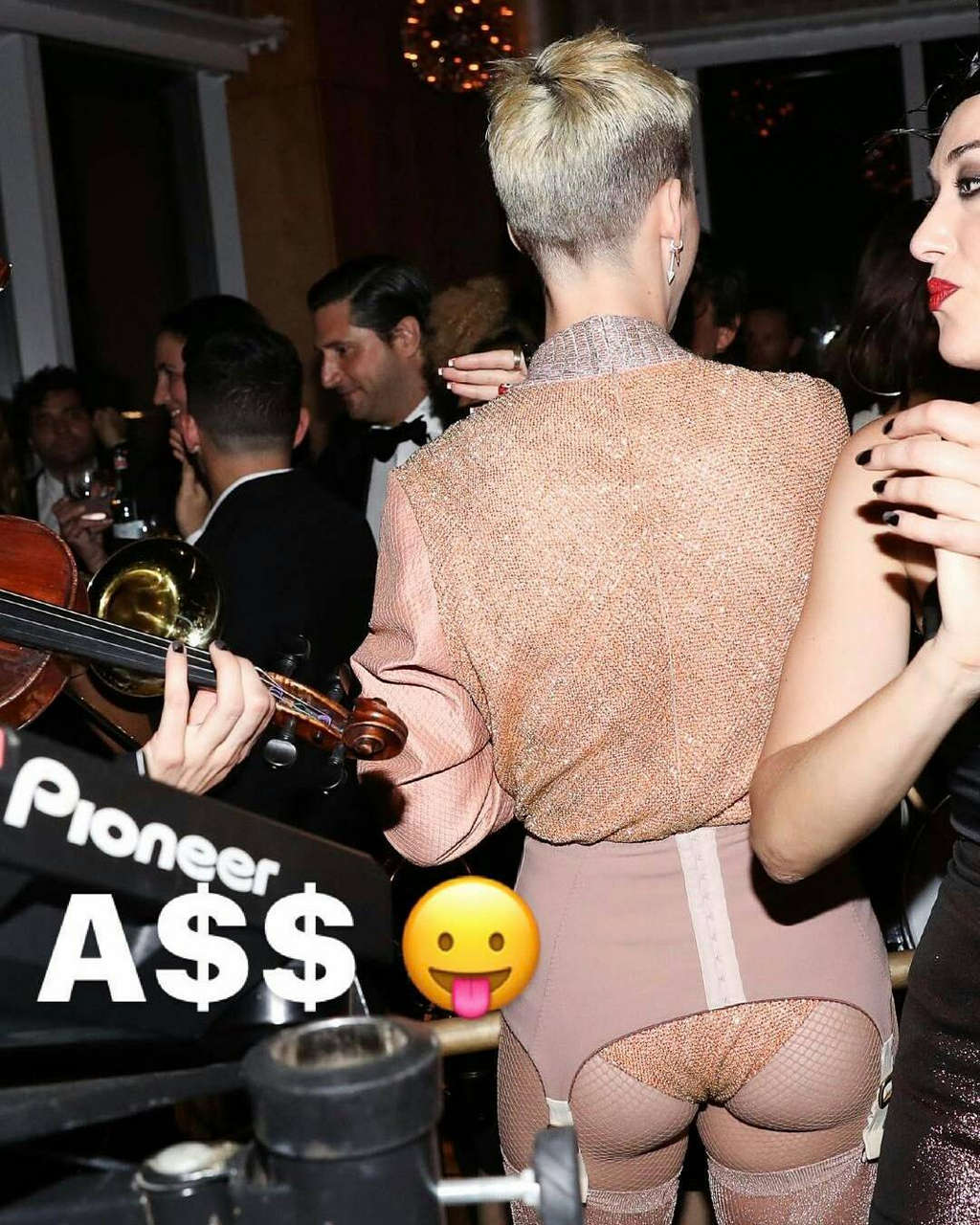 Katy Perry Ass