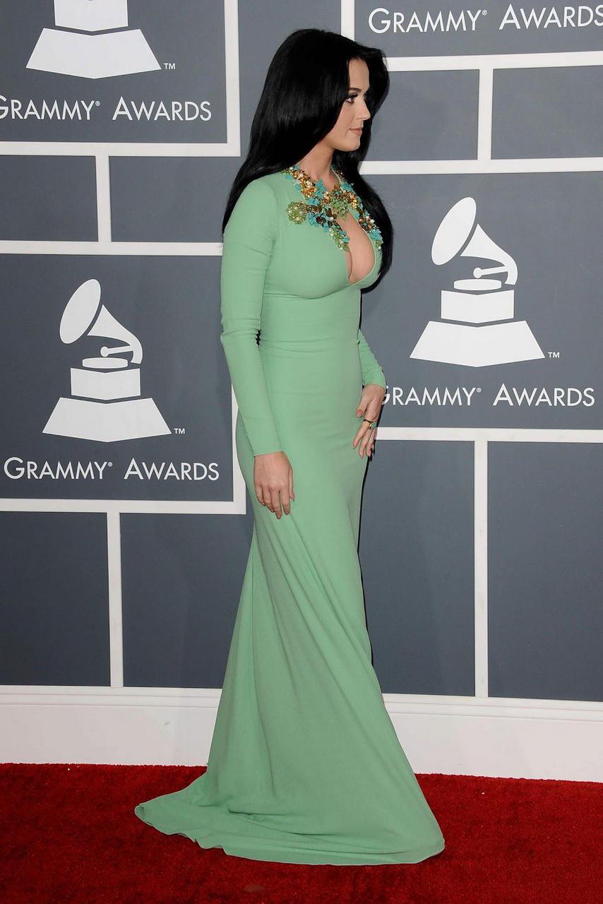 Katy Perrys Green Dress NSFW