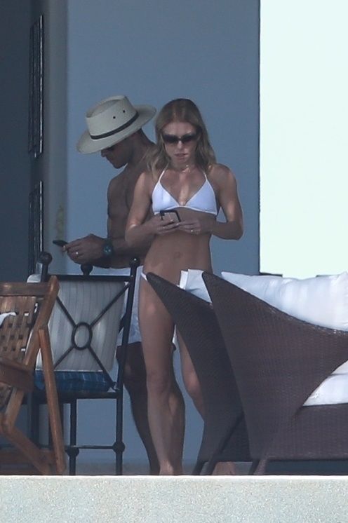 Kelly Ripa NSFW