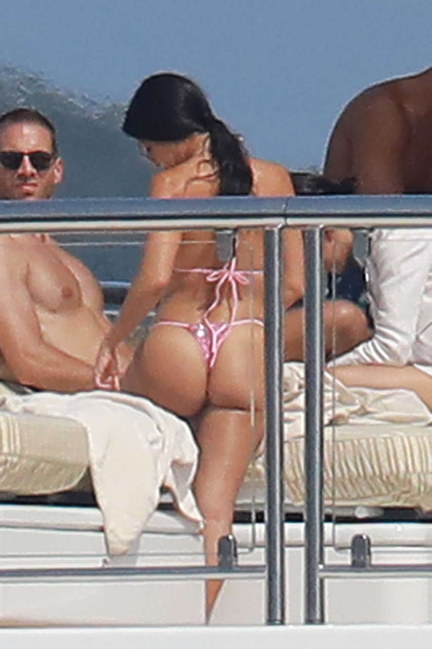 Kourtney Enjoying Herself In Cannes Ass