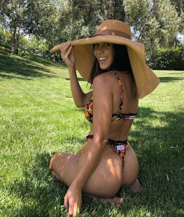 Kourtney Kardashian Ass