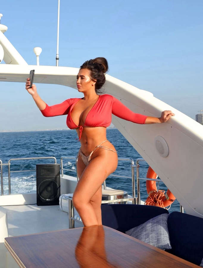 Lauren Goodger NSFW