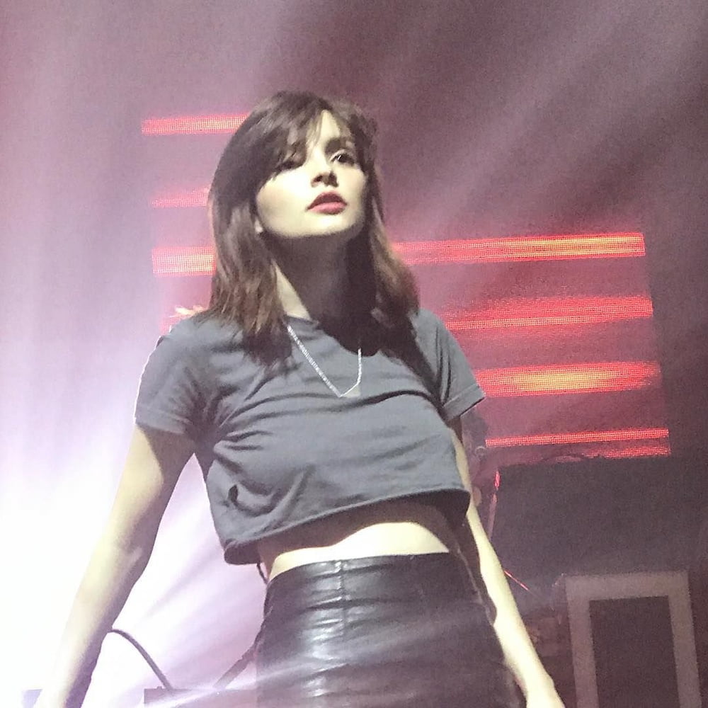 Lauren Mayberry Is Hot