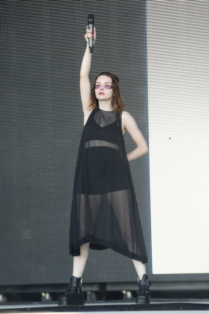 Lauren Mayberry Is Hot