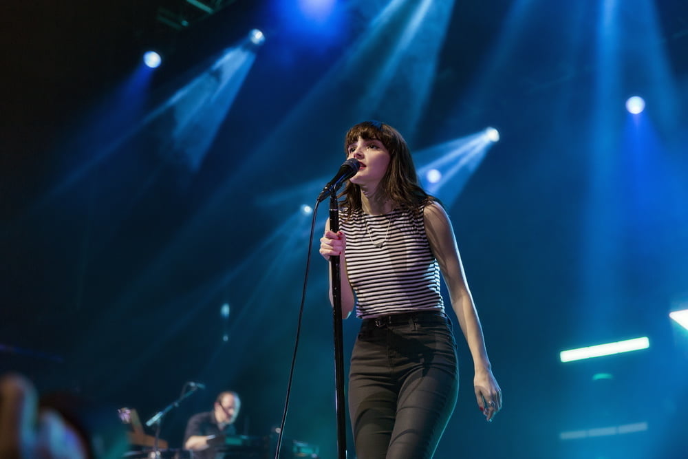 Lauren Mayberry Is Hot