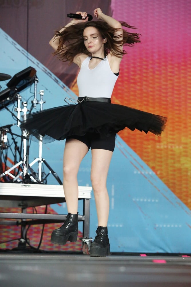 Lauren Mayberry Is Hot