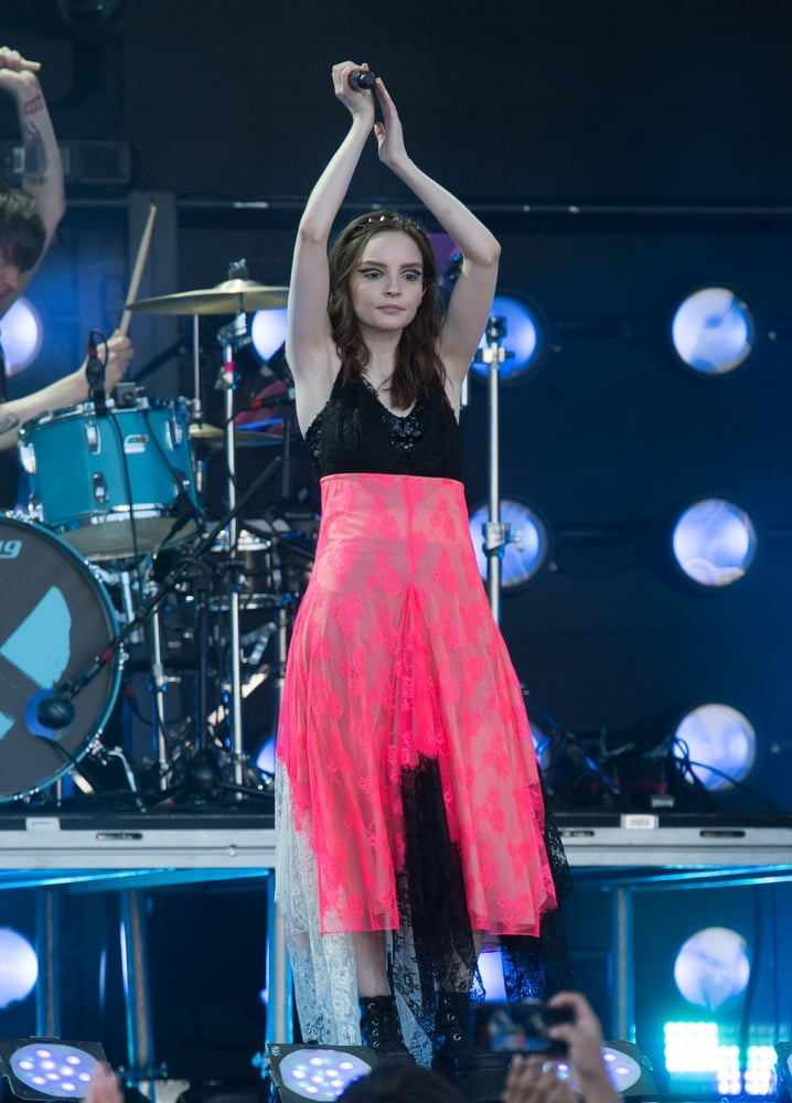 Lauren Mayberry Is Hot